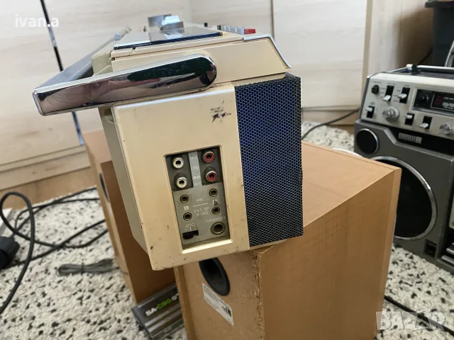 Касетофон Aiwa CS-500, снимка 4 - Радиокасетофони, транзистори - 55298743