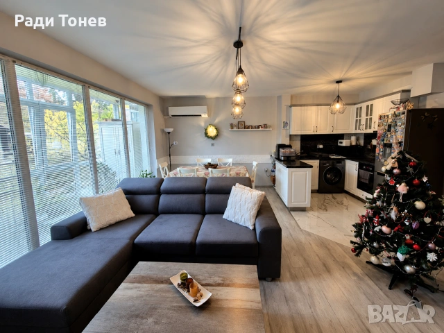 🏡 ПРОДАВА СЕ ПРОСТОРЕН ТРИСТАЕН АПАРТАМЕНТ С ВЕРАНДА В гр.СВЕТИ ВЛАС-област Бургас 🌊, снимка 2 - Апартаменти - 55004287