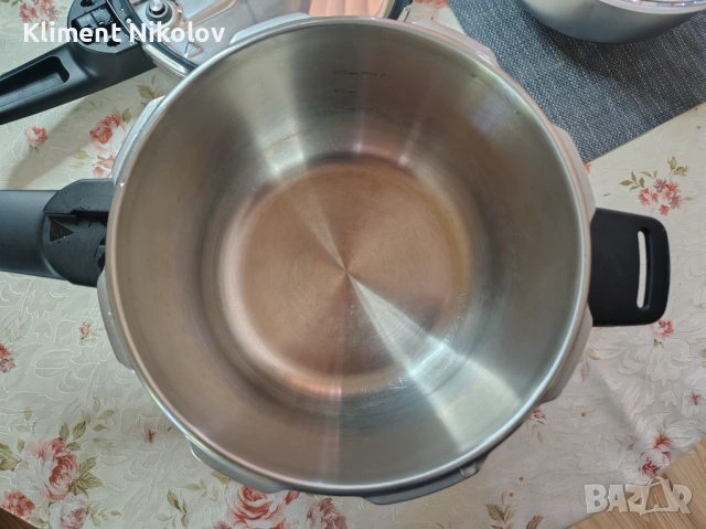 Тенджера под налягане TEFAL, снимка 5 - Съдове за готвене - 54798343