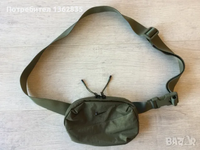 НОВА оригинална мъжка / унисекс зелена чанта / crossbody bag чантичка за кръста "банан" NIKE от САЩ, снимка 11 - Чанти - 55358145