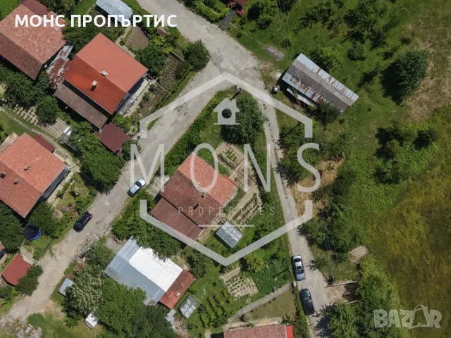 Двуетажна просторна къща в село Стоките, обл. Габрово., снимка 10 - Къщи - 55349179