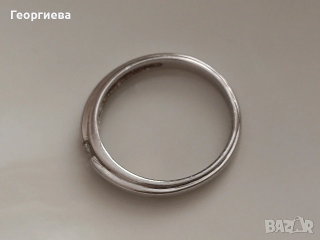 Три дамски сребърни пръстена, снимка 2 - Гривни - 41866620