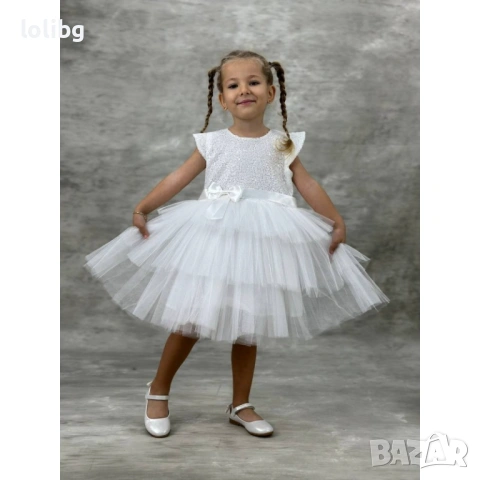 Бяла детска рокля 3-7 години.