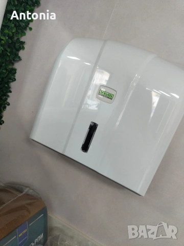 Диспенсър за хартия 