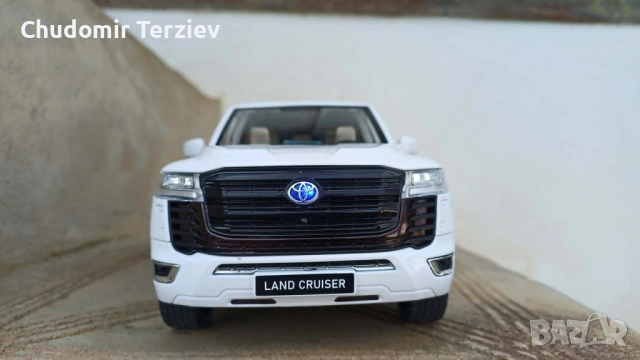 1:18 Toyota Land Cruiser мащабен модел, снимка 3 - Колекции - 54506062