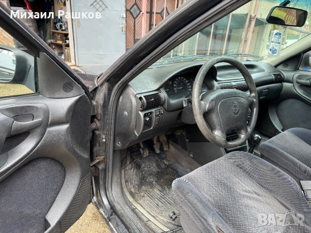 Опел Астра, снимка 7 - Автомобили и джипове - 54028673