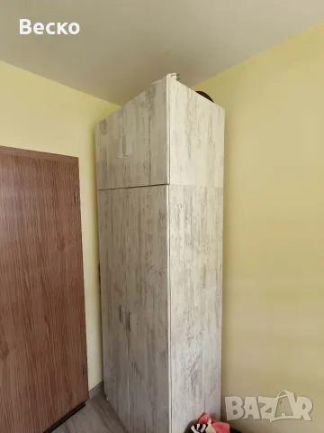 Двукрилен гардероб с надстройка – Като НОВ! (230 x 80 x 53 см), снимка 2 - Гардероби - 55656716