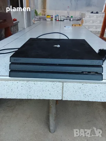 Продавам PS4 PRO