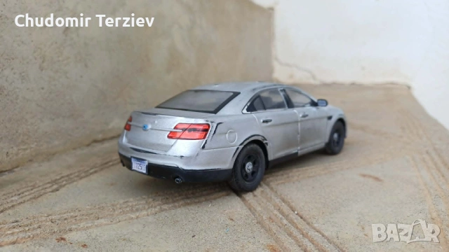1:24 Welly Ford Taurus мащабен модел , снимка 6 - Колекции - 54506376