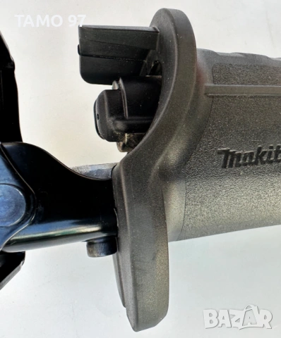 Makita JR3051T - Електрически саблен трион 1200W 2025г неразличим от нов!, снимка 5 - Триони и циркуляри - 54483622