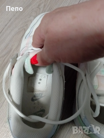 Кецове Nike, снимка 6 - Кецове - 54193554