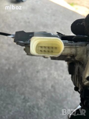 Брава врата Фолксваген Пасат VW Passat b6, снимка 4 - Части - 54297594