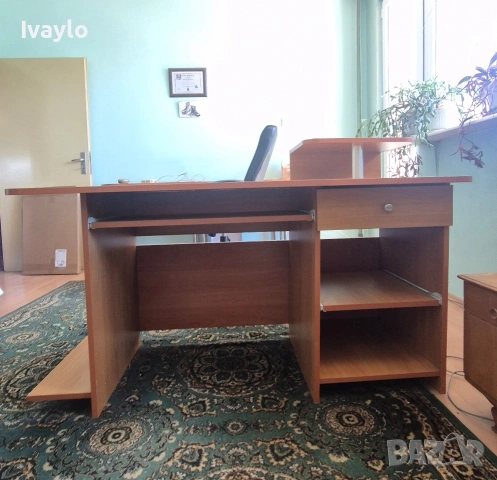 Офис Бюро в добро състояние!