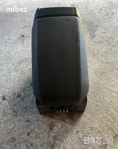 Подлакътник Волво Volvo XC90 2010, снимка 3 - Части - 54936165