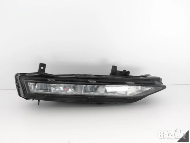 Предна дясна LED фар за мъгла Skoda Superb III  / 3V0941700B