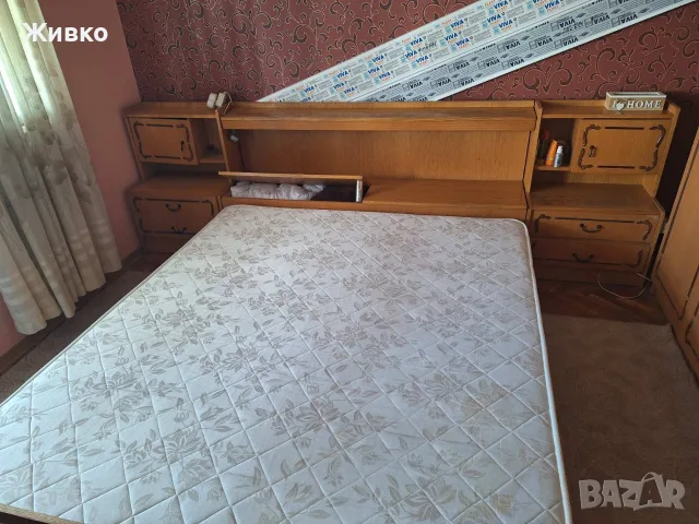 Подарявам спалня гарнитура с  матрак 164/109 и две шкафчета  