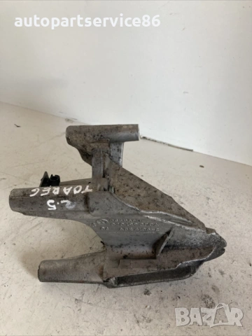 Конзола за монтаж дясна за Volkswagen Touareg 2.5 Tdi (2005) 070199308A