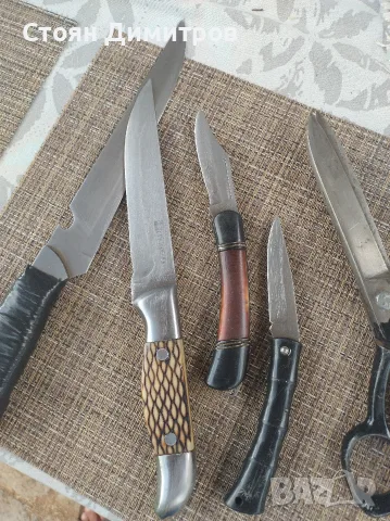 Два ножа стари здрави,две ножчета и шивашка ножица,,чилик,, стомана изработка красива на всички , снимка 18 - Антикварни и старинни предмети - 55616485