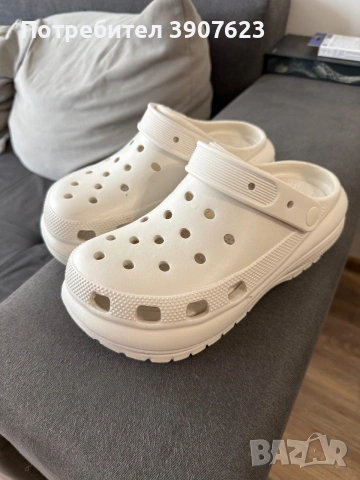 Запазени дамски чехли тип Crocs