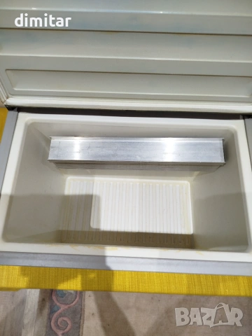 Хладилник ELECTROLUX - 12 V /220 V/ GAS , снимка 8 - Хладилни чанти - 55223661