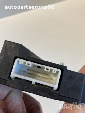 Електрически мотор за люк за Subaru Outback 2.0 Дизел (2010) , снимка 2 - Части - 54219611