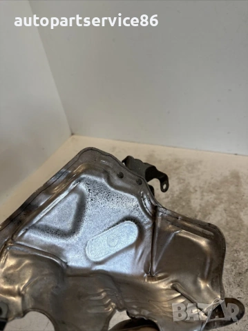 Капак за защита на нагревател за Mercedes W212 2.2 CDI (2012) A6511501675, снимка 2 - Части - 54024244
