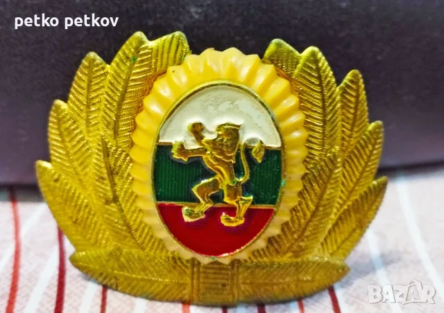 Военна кокарда офицерска, снимка 2 - Антикварни и старинни предмети - 55304405