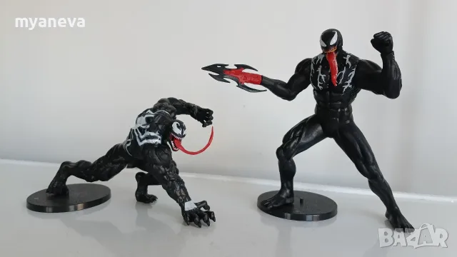 Venom ( Венъм ) ,  екшън фигури от  Marvel Legends  . 