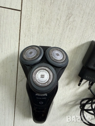 Philips AquaTouch S5082/64 - Самобръсначка, снимка 4 - Електрически самобръсначки - 54500100