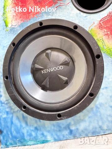 12-инчов субуфер Kenwood с пикова мощност до 800W, често вграждан в бас каса., снимка 3 - Тонколони - 55057969