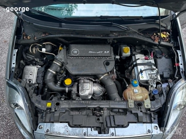 Fiat Punto 1.3 дизел Multijet Evo 95 к.с 2010 година, снимка 13 - Автомобили и джипове - 55104110