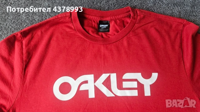 Оригинална мъжка тениска Oakley (Размер M) – Червена, отлично състояние
