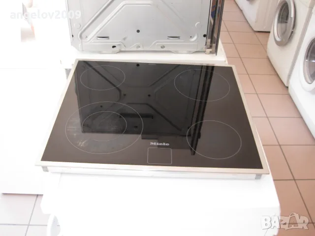 Ферна с керамичен плот за вграждане Miele, снимка 3 - Печки, фурни - 55464947