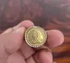 КРАСИВ ВИНТИДЖ ПОЗЛАТЕН ПРЪСТЕН с КОПИЕ на АНГЛИЙСКИ ЗЛАТЕН СУВЕРЕН на Кралица Виктория от 19ти Век, снимка 1