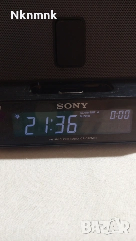 Радио часовник SONY
