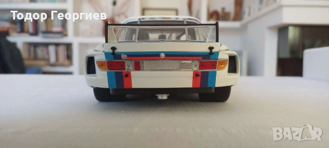 BMW CSL Minichamps 1:18, снимка 7 - Други ценни предмети - 54323213