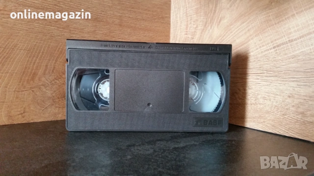 Видеокасета " УБИЕЦ ПОД ПРИЦЕЛ " VHS, снимка 4 - Други жанрове - 54099106
