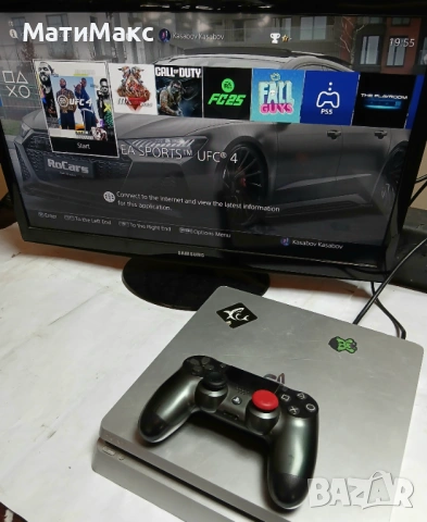 PlayStation 4 с контролер и игри
