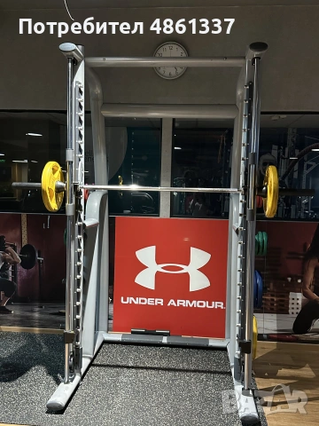 Smith машина Technogym Selection (Multipower) — отлично състояние, снимка 2 - Фитнес уреди - 55047325