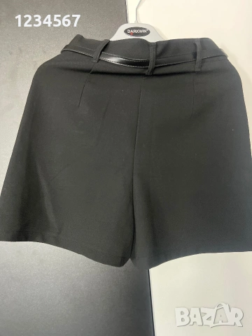 Schiaparelli нови панталонки, снимка 2 - Къси панталони и бермуди - 55222202