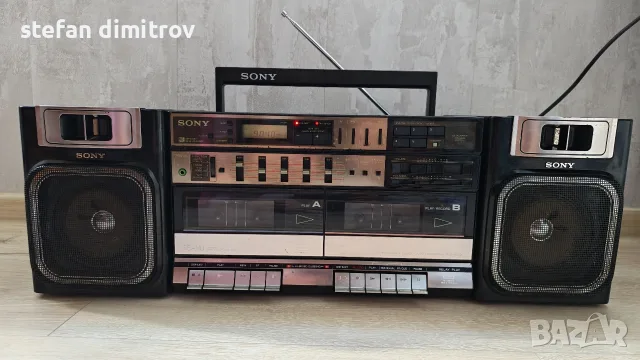 Sony CFS-W500L

 Boombox Stereo Cassette AM FM Radio Recorder Working, снимка 3 - Радиокасетофони, транзистори - 55674364