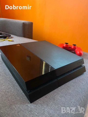 Playstation 4 fat с оригинален контролер (джойтик)
