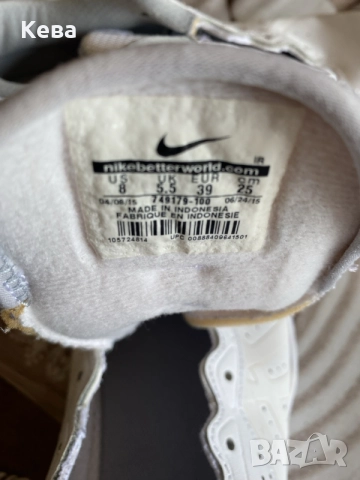 Дамски маратонки Nike, снимка 3 - Маратонки - 55176595
