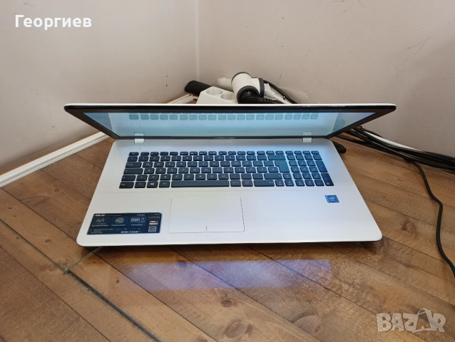 Лаптоп Asus F7515  N3060 / 17,3", снимка 4 - Лаптопи за дома - 54438768