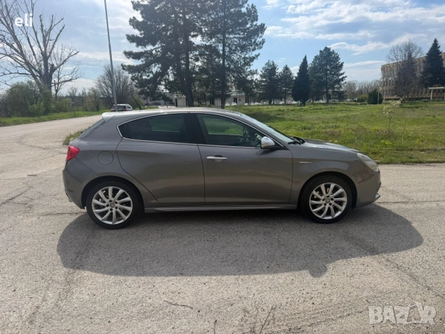 Алфа ромое Жулиета, снимка 7 - Автомобили и джипове - 54199728