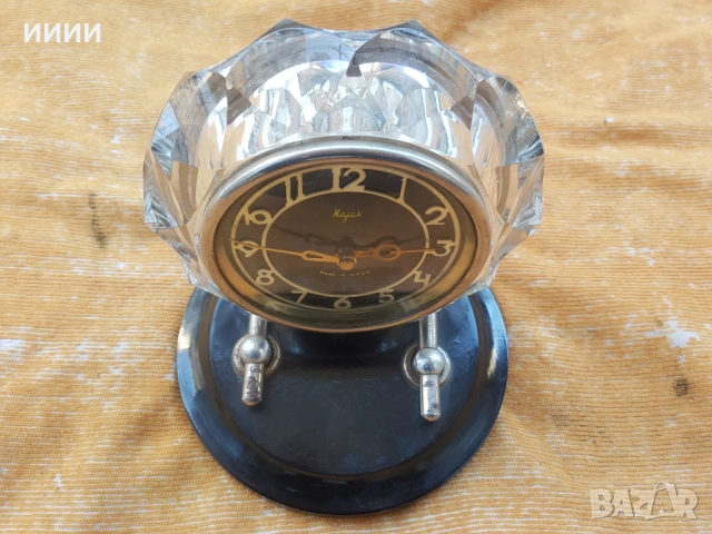 Каминен часовник Маяк 