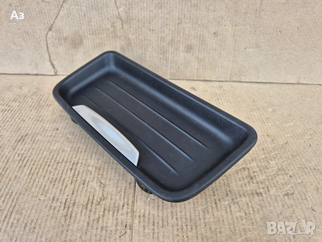 BMW F30 капак поставки за чаши 9232068, снимка 3 - Части - 54610641