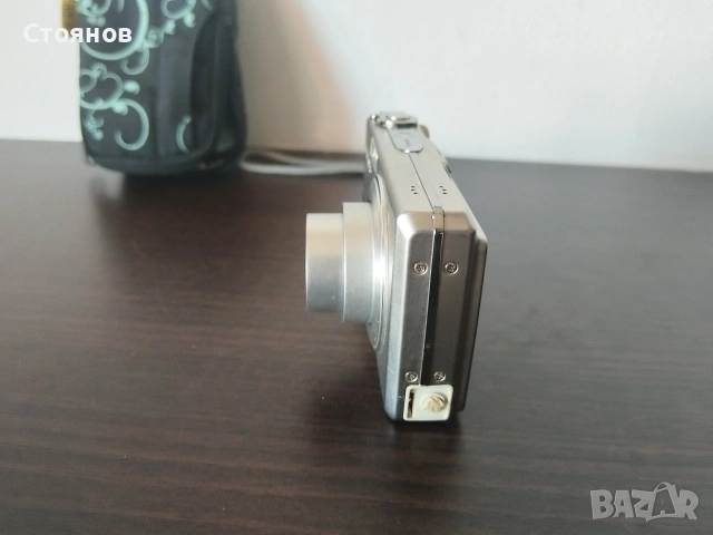 Камера OLYMPUS FE-220 7.1MP x 3Optical Zoom, снимка 6 - Фотоапарати - 51787140