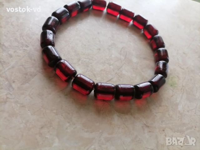 БРОЕНИЦА ЧЕРВЕН КЕХЛИБАР , снимка 5 - Други ценни предмети - 54357940