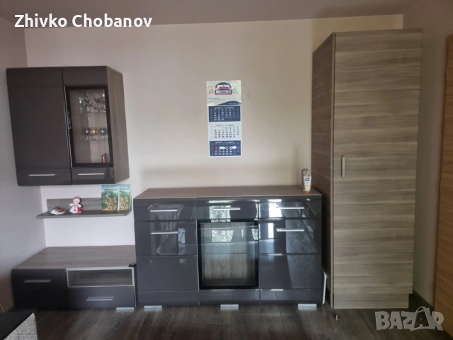 Холни секции за 2 стени гланц/дърво/стъкло + холна маса, снимка 4 - Секции и витрини - 54572006